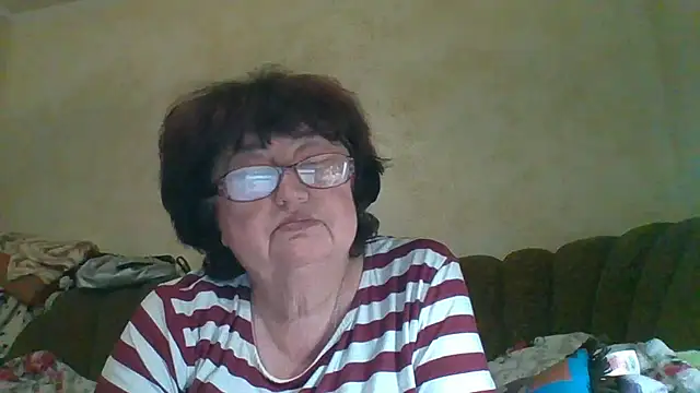 Snapshot of MilaSky5303 chatting on October 24, 2025, 9:36 pm MilaSky5303 online show from October 24, 2025, 9:36 pm