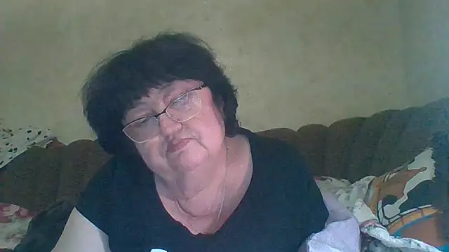 Snapshot of MilaSky5303 chatting on November 22, 2025, 8:18 pm MilaSky5303 online show from November 22, 2025, 8:18 pm