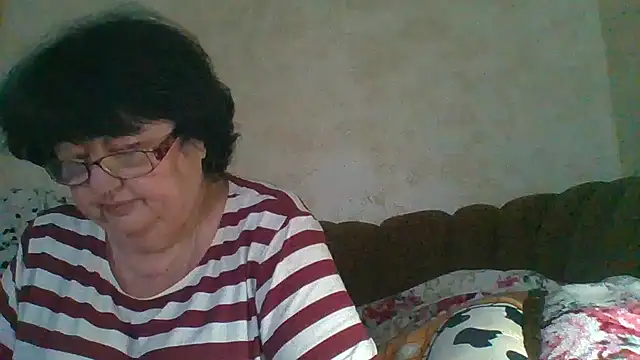 Snapshot of MilaSky5303 chatting on November 1, 2025, 12:32 pm MilaSky5303 online show from November 1, 2025, 12:32 pm