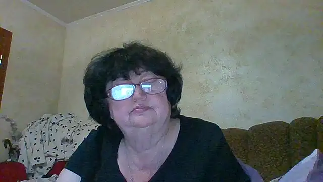 Snapshot of MilaSky5303 chatting on November 12, 2025, 12:04 am MilaSky5303 online show from November 12, 2025, 12:04 am