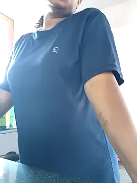 your chandni04 online show from April 23, 2026, 9:16 am