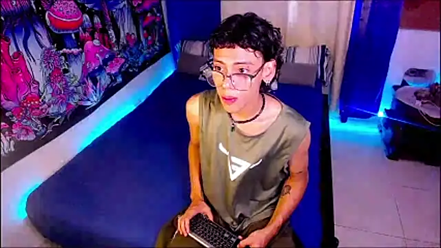 Thedoll ethan7 online show from March 16, 2026, 11:47 am