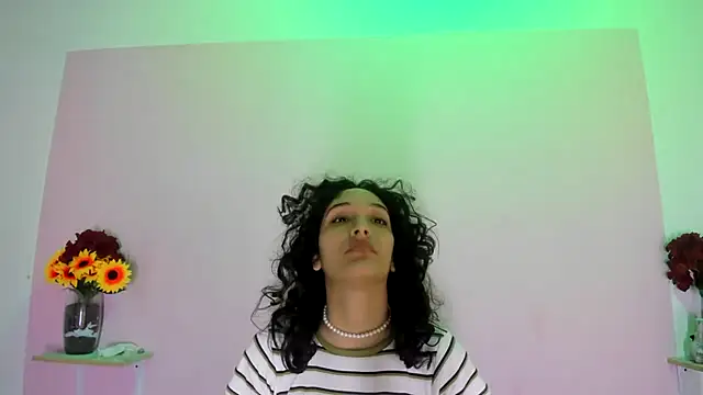 TeensNews18 online show from October 28, 2025, 11:20 am