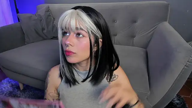 flower smith  online show from March 5, 2026, 12:46 pm