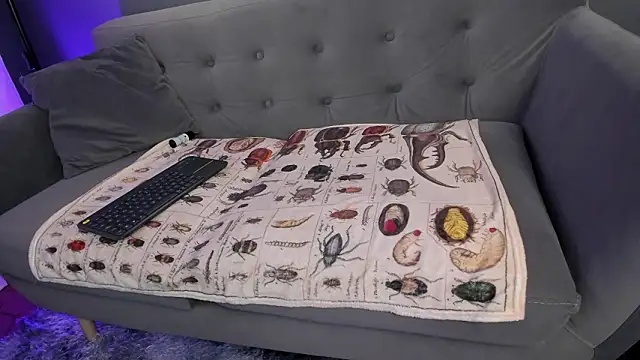 flower smith  online show from March 1, 2026, 2:06 pm