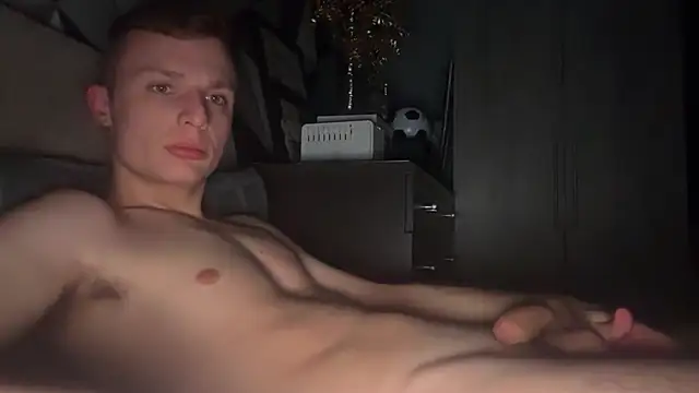 Snapshot of Oliver_harrison chatting on February 9, 2026, 1:36 am Oliver harrison online show from February 9, 2026, 1:36 am