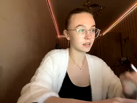 Snapshot of bellameow88 chatting on September 16, 2025, 1:12 pm bellameow88 online show from September 16, 2025, 1:12 pm