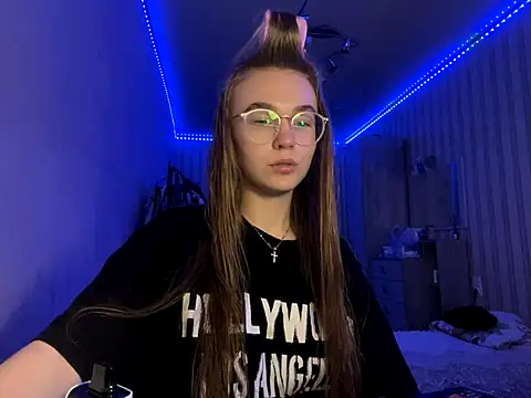 Snapshot of bellameow88 chatting on September 15, 2025, 12:49 pm bellameow88 online show from September 15, 2025, 12:49 pm