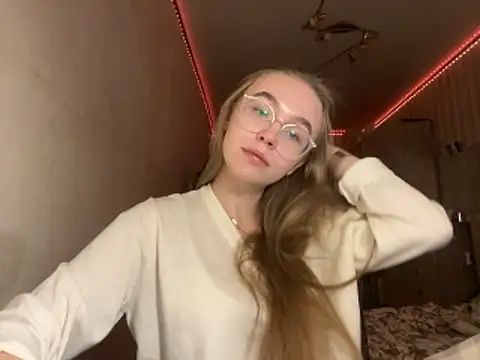 Snapshot of bellameow88 chatting on November 4, 2025, 11:47 am bellameow88 online show from November 4, 2025, 11:47 am