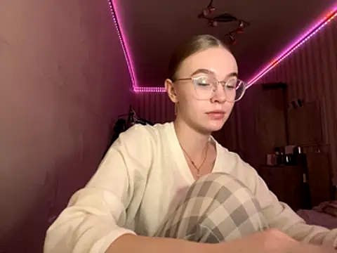 Snapshot of bellameow88 chatting on November 12, 2025, 10:52 am bellameow88 online show from November 12, 2025, 10:52 am