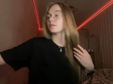 Snapshot of bellameow88 chatting on November 3, 2025, 11:47 am bellameow88 online show from November 3, 2025, 11:47 am