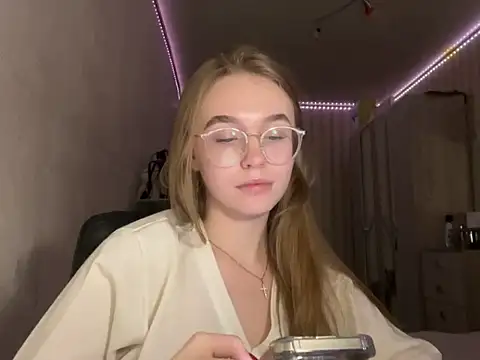 Snapshot of bellameow88 chatting on November 7, 2025, 3:38 pm bellameow88 online show from November 7, 2025, 3:38 pm