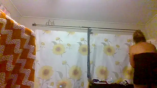 Snapshot of Bored_Grandma chatting on September 26, 2025, 6:42 am Bored Grandma online show from September 26, 2025, 6:42 am