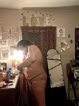 Bored Grandma online show from May 3, 2026, 1:44 am