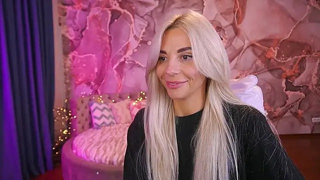 Snapshot of BellaRayyy chatting on October 27, 2025, 2:12 am BellaRayyy online show from October 27, 2025, 2:12 am