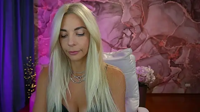 Snapshot of BellaRayyy chatting on September 26, 2025, 8:16 pm BellaRayyy online show from September 26, 2025, 8:16 pm