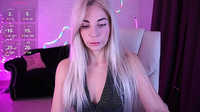 BellaRayyy online show from February 22, 2026, 8:54 pm