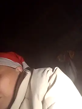  YooY  online show from December 14, 2025, 10:48 pm