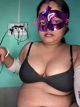 Snapshot of mimi87hoty chatting on February 21, 2026, 5:26 pm mimi87hoty online show from February 21, 2026, 5:26 pm