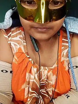 Snapshot of mimi87hoty chatting on January 9, 2026, 5:20 pm mimi87hoty online show from January 9, 2026, 5:20 pm