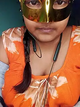 Snapshot of mimi87hoty chatting on January 16, 2026, 5:39 pm mimi87hoty online show from January 16, 2026, 5:39 pm