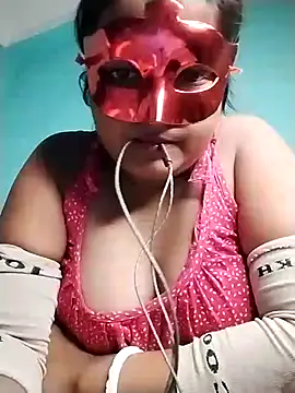 mimi87hoty online show from November 15, 2025, 4:44 pm