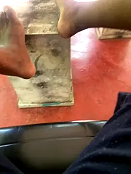 Snapshot of Senurak99 chatting on December 14, 2025, 5:35 am Senurak99 online show from December 14, 2025, 5:35 am