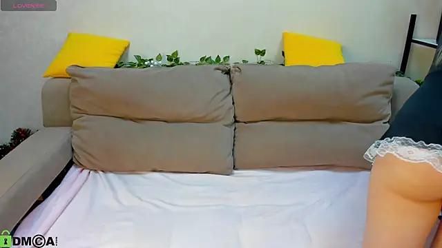 Sylvia Ortiz online show from February 13, 2026, 4:45 am