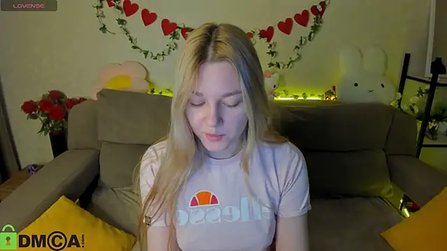 Sylvia Ortiz online show from March 11, 2026, 1:10 am