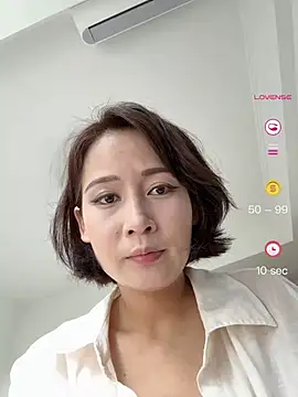 A girla online show from June 3, 2026, 7:09 am