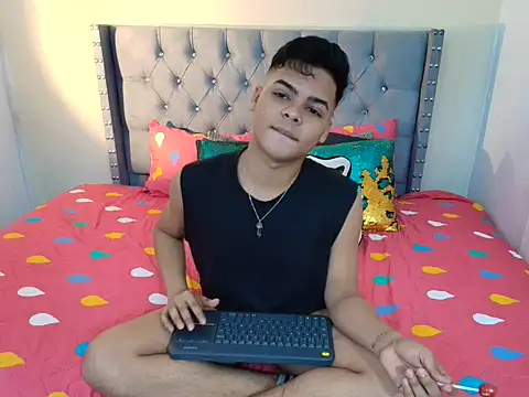 Snapshot of stewart_mateo_ chatting on October 15, 2025, 2:10 am stewart mateo  online show from October 15, 2025, 2:10 am