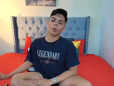 Snapshot of stewart_mateo_ chatting on October 7, 2025, 2:01 am stewart mateo  online show from October 7, 2025, 2:01 am