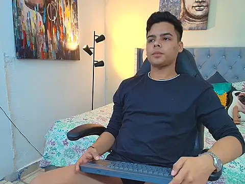 Snapshot of stewart_mateo_ chatting on September 20, 2025, 3:00 am stewart mateo  online show from September 20, 2025, 3:00 am