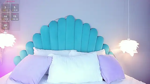 Snapshot of AlassiaHocthner chatting on November 21, 2025, 11:53 am AlassiaHocthner online show from November 21, 2025, 11:53 am