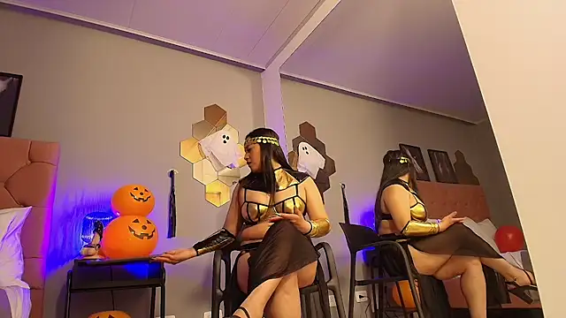 Snapshot of MistressScarlet_LS chatting on October 16, 2025, 1:08 pm MistressScarlet LS online show from October 16, 2025, 1:08 pm
