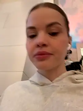 Snapshot of SMELLSEX chatting on November 19, 2025, 4:51 pm SMELLSEX online show from November 19, 2025, 4:51 pm