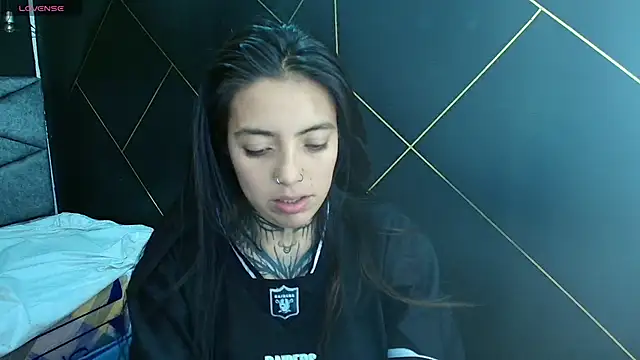 Snapshot of LiaMonroee_ chatting on November 11, 2025, 11:49 am LiaMonroee online show from November 11, 2025, 11:49 am