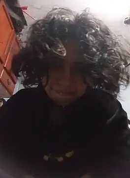 Snapshot of Syndel23 chatting on October 4, 2025, 2:46 am Syndel23 online show from October 4, 2025, 2:46 am