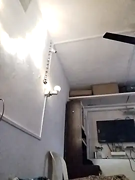 Snapshot of Jann_Riya333 chatting on December 15, 2025, 1:55 am Jann Riya333 online show from December 15, 2025, 1:55 am