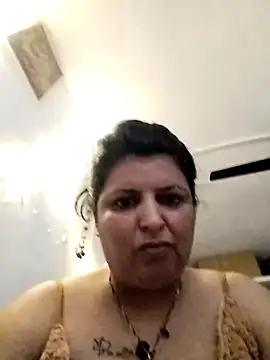 Snapshot of Jann_Riya333 chatting on December 5, 2025, 6:34 am Jann Riya333 online show from December 5, 2025, 6:34 am