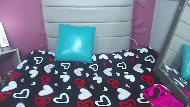 Cailing Zu online show from November 3, 2025, 7:39 pm