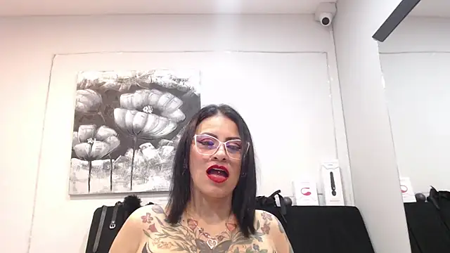 DonnaJoness online show from February 6, 2026, 8:38 pm