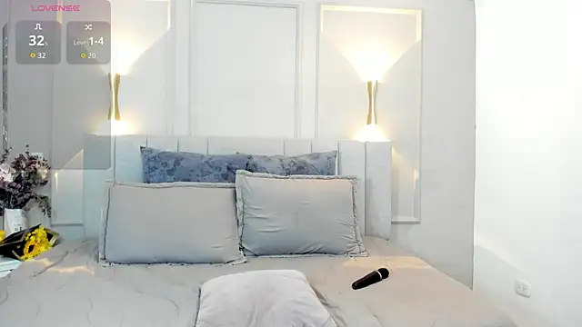 Snapshot of victoria_bourne chatting on December 5, 2025, 7:12 pm victoria bourne online show from December 5, 2025, 7:12 pm