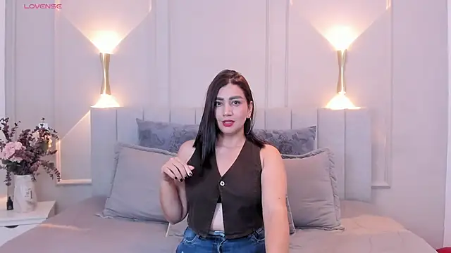 victoria bourne online show from February 17, 2026, 7:11 pm