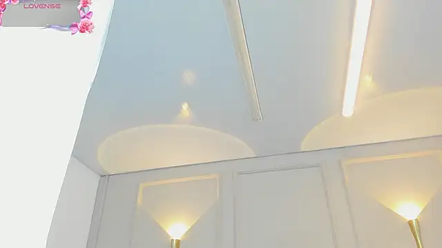 Snapshot of victoria_bourne chatting on October 18, 2025, 7:05 pm victoria bourne online show from October 18, 2025, 7:05 pm