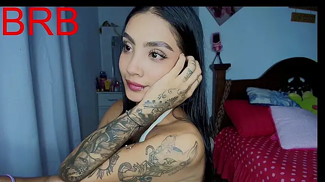 mia yireth online show from December 22, 2025, 12:33 am