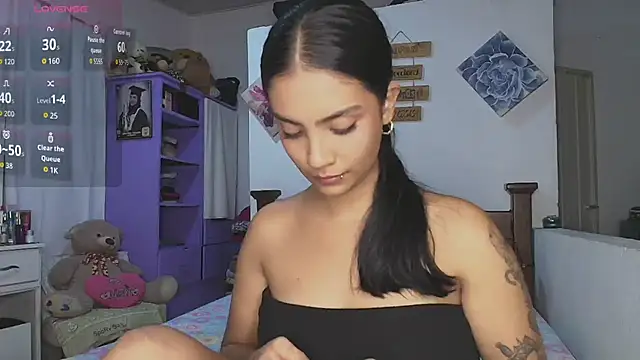 mia yireth online show from December 3, 2025, 2:45 am