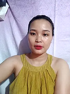 Snapshot of Lili_lovely chatting on October 26, 2025, 1:33 pm Lili lovely online show from October 26, 2025, 1:33 pm