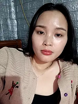 Snapshot of Lili_lovely chatting on December 3, 2025, 2:56 am Lili lovely online show from December 3, 2025, 2:56 am