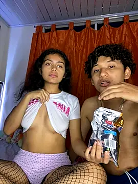 Nezuko-uWux online show from September 25, 2025, 5:46 am